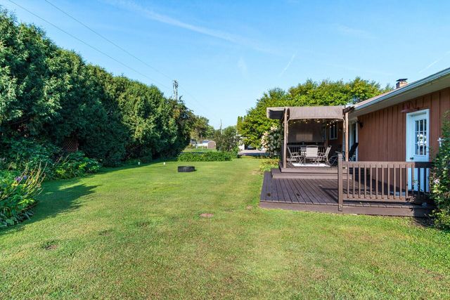 W4945 Harvest LANE, La Crosse, WI 54601