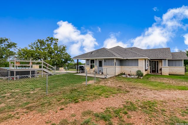 2354 Fm 2438, Seguin, TX 78155