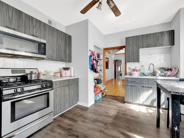 3529 W 63rd Place, Chicago, IL 60629