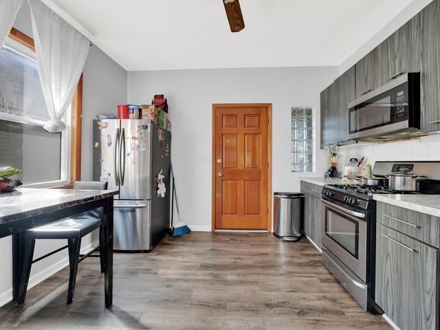 3529 W 63rd Place, Chicago, IL 60629