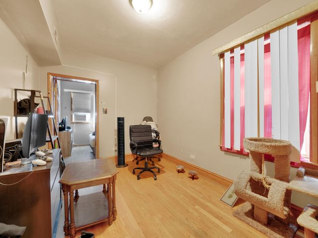 3529 W 63rd Place, Chicago, IL 60629