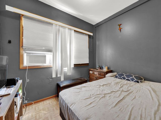 3529 W 63rd Place, Chicago, IL 60629