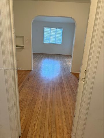 23 Majorca Ave 1, Coral Gables, FL 33134