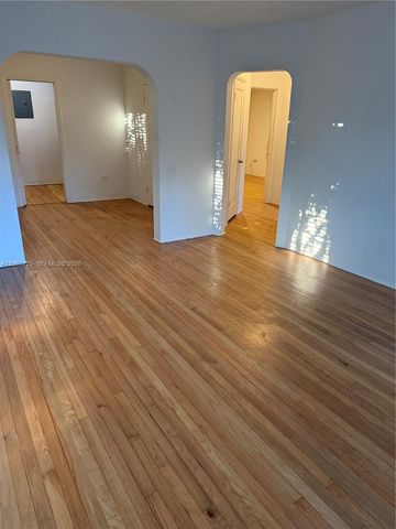 23 Majorca Ave 1, Coral Gables, FL 33134