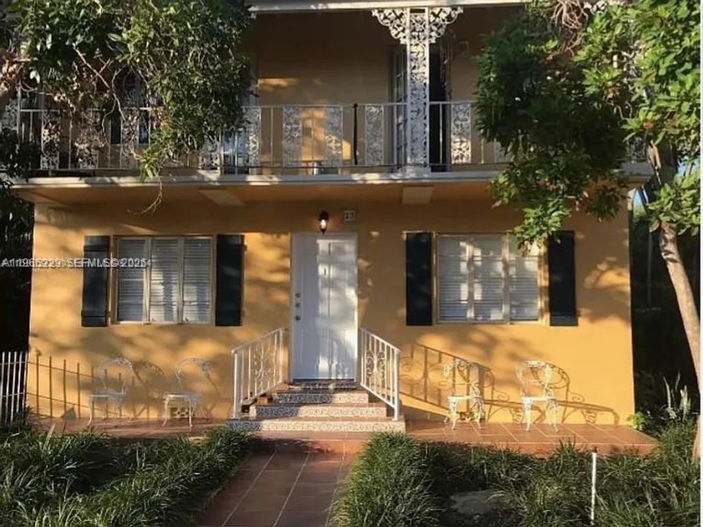 23 Majorca Ave 1, Coral Gables, FL 33134