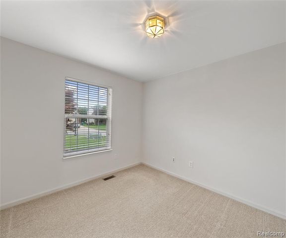 5864 Willow Ridge Drive, Ypsilanti, MI 48197