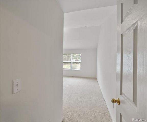 5864 Willow Ridge Drive, Ypsilanti, MI 48197