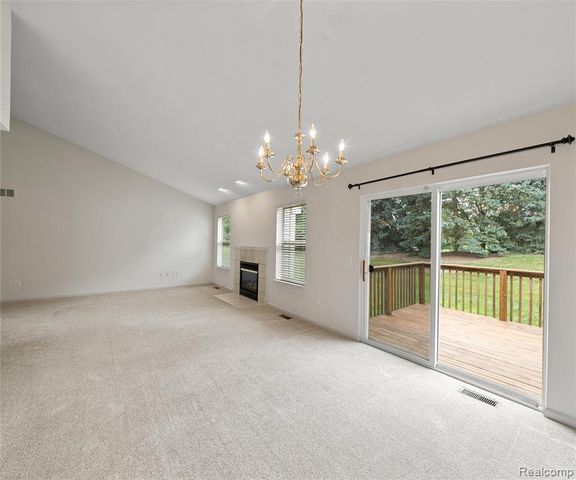 5864 Willow Ridge Drive, Ypsilanti, MI 48197