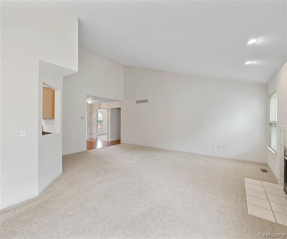 5864 Willow Ridge Drive, Ypsilanti, MI 48197