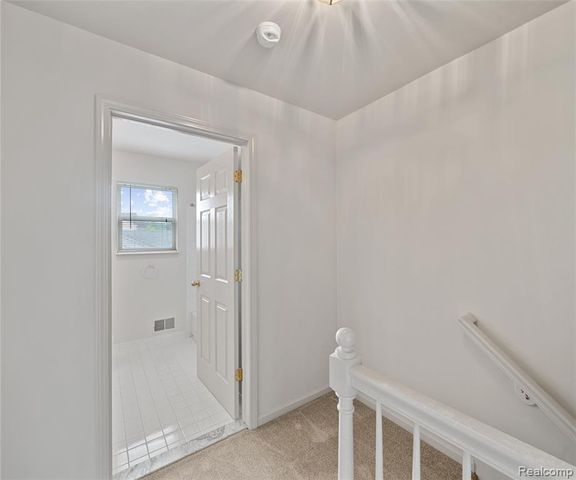 5864 Willow Ridge Drive, Ypsilanti, MI 48197