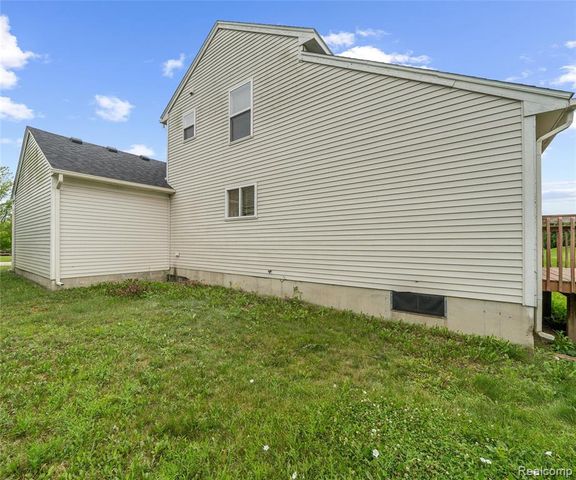 5864 Willow Ridge Drive, Ypsilanti, MI 48197