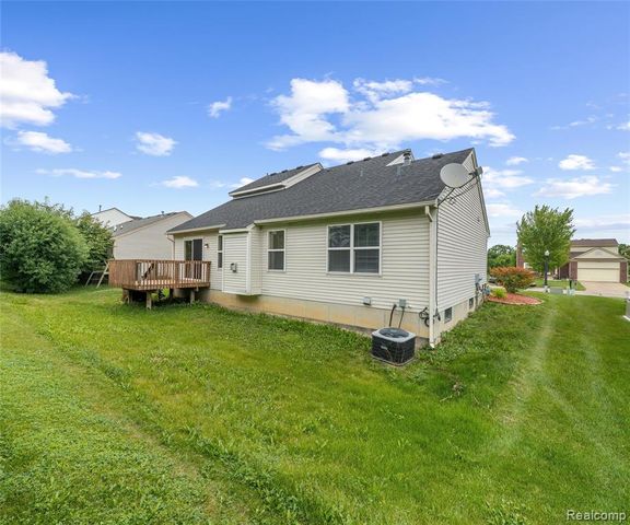 5864 Willow Ridge Drive, Ypsilanti, MI 48197