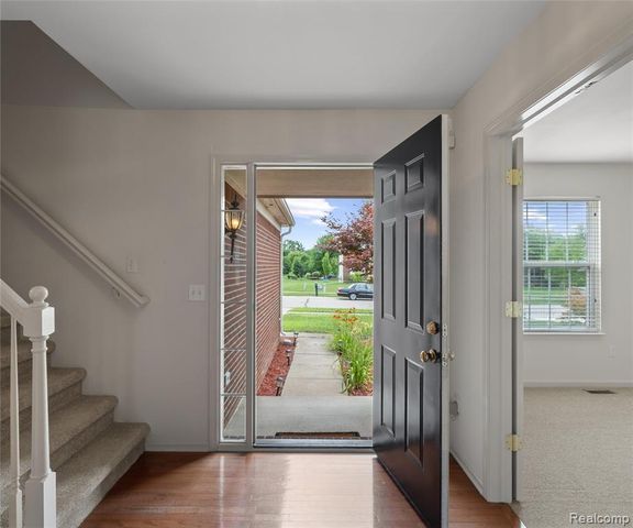 5864 Willow Ridge Drive, Ypsilanti, MI 48197