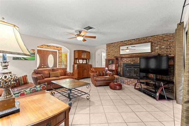 40 WINTERGREEN WAY, Ocala, FL 34482