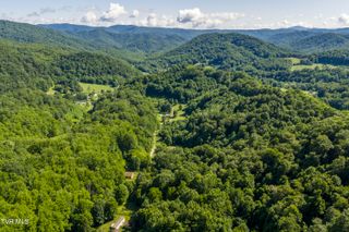 000 Garland Road, Roan Mountain, TN 37687