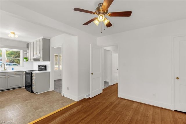 3423 Summit Avenue, Greensboro, NC 27405
