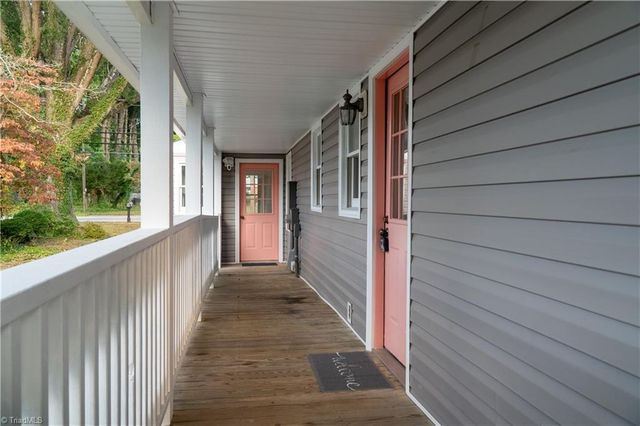 3423 Summit Avenue, Greensboro, NC 27405
