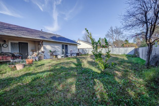 866 Fountain Circle, Redding, CA 96003