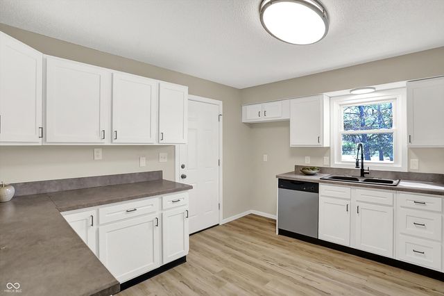 1426 Westwind Drive, Avon, IN 46123