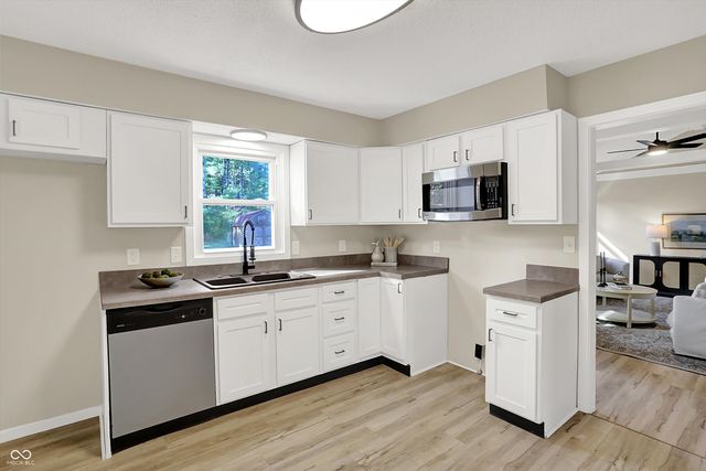 1426 Westwind Drive, Avon, IN 46123