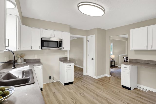 1426 Westwind Drive, Avon, IN 46123