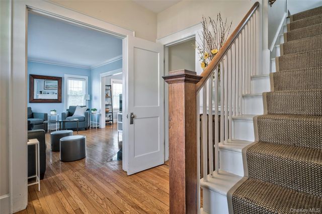 28 Lindbergh Street, Locust Valley, NY 11560