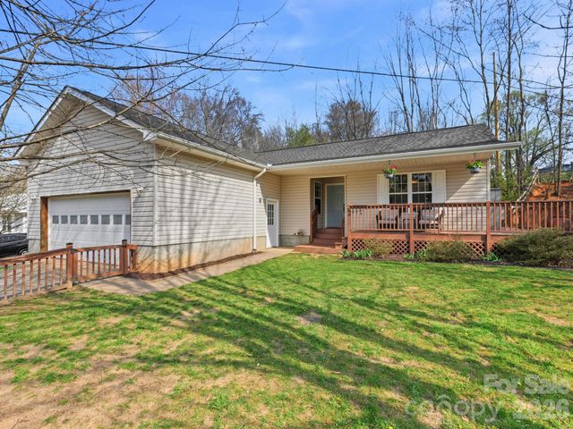 1 Mosers Place, Candler, NC 28715