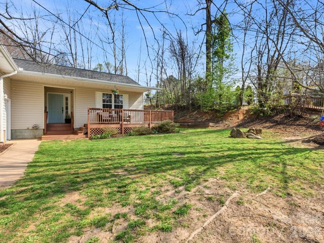 1 Mosers Place, Candler, NC 28715