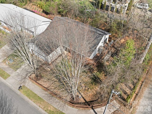 1 Mosers Place, Candler, NC 28715