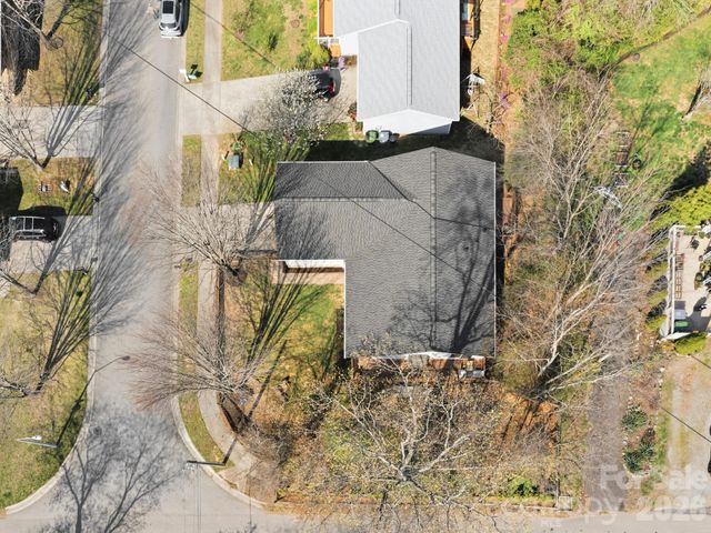 1 Mosers Place, Candler, NC 28715