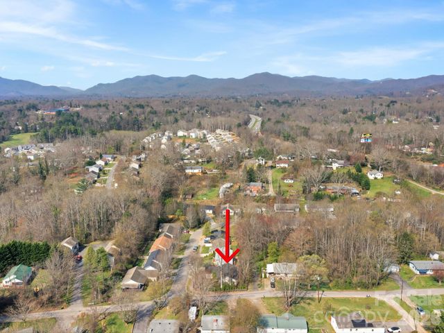 1 Mosers Place, Candler, NC 28715