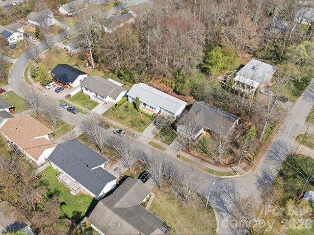 1 Mosers Place, Candler, NC 28715