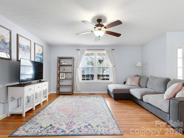 1 Mosers Place, Candler, NC 28715