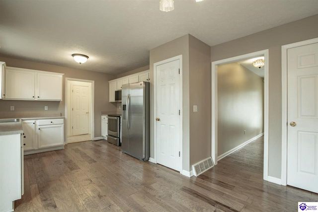 2528 Shadow Creek Lane, Elizabethtown, KY 42701