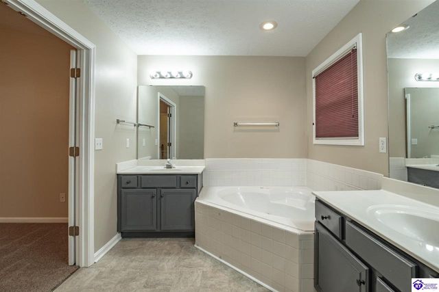 2528 Shadow Creek Lane, Elizabethtown, KY 42701