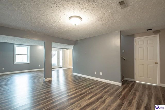2528 Shadow Creek Lane, Elizabethtown, KY 42701