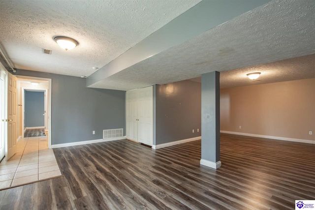 2528 Shadow Creek Lane, Elizabethtown, KY 42701