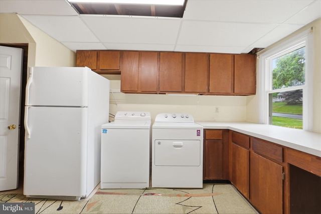 2023 FREEDOM LN, Falls Church, VA 22043