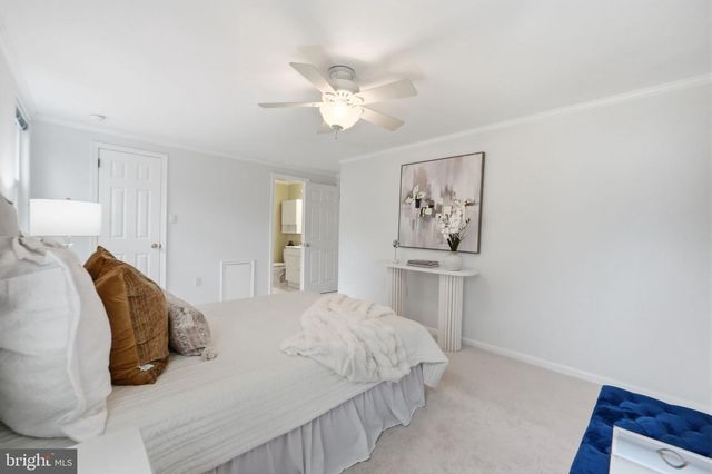 2023 FREEDOM LN, Falls Church, VA 22043