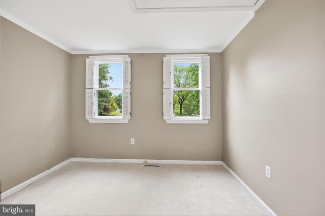 2023 FREEDOM LN, Falls Church, VA 22043