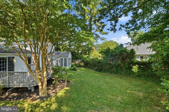 2023 FREEDOM LN, Falls Church, VA 22043