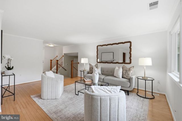 2023 FREEDOM LN, Falls Church, VA 22043