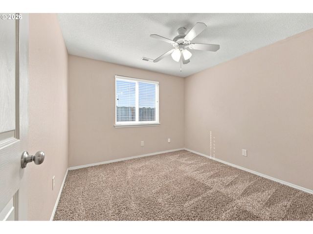 15417 Ne 84TH St, Vancouver, WA 98682