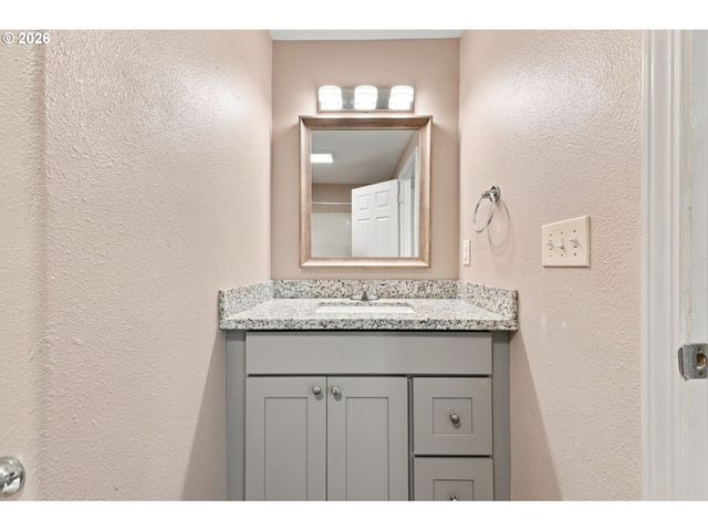 15417 Ne 84TH St, Vancouver, WA 98682