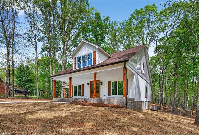 2206 N Asheboro School Road, Asheboro, NC 27205