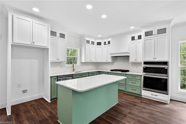 2206 N Asheboro School Road, Asheboro, NC 27205