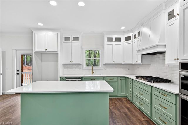 2206 N Asheboro School Road, Asheboro, NC 27205