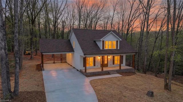 2206 N Asheboro School Road, Asheboro, NC 27205