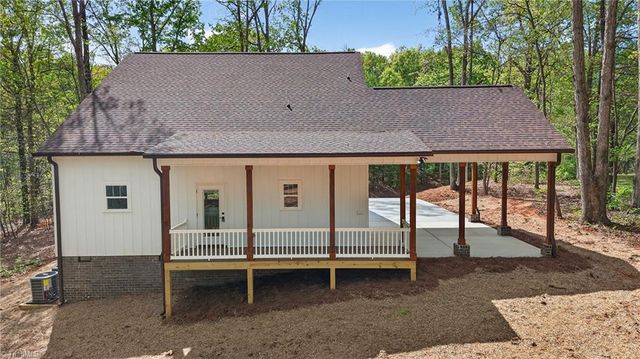 2206 N Asheboro School Road, Asheboro, NC 27205
