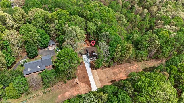 2206 N Asheboro School Road, Asheboro, NC 27205